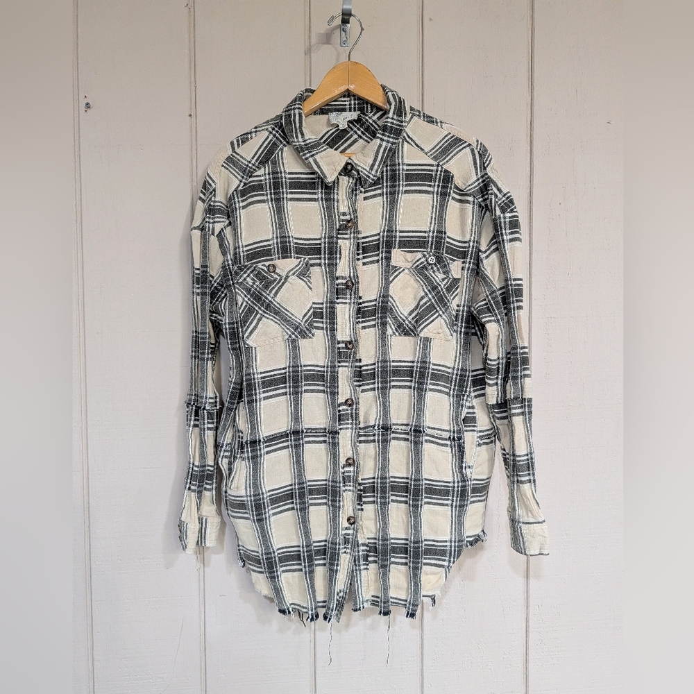 Oli & Hali Plaid Flannel Distress Button Up Textured Cotton Oversized